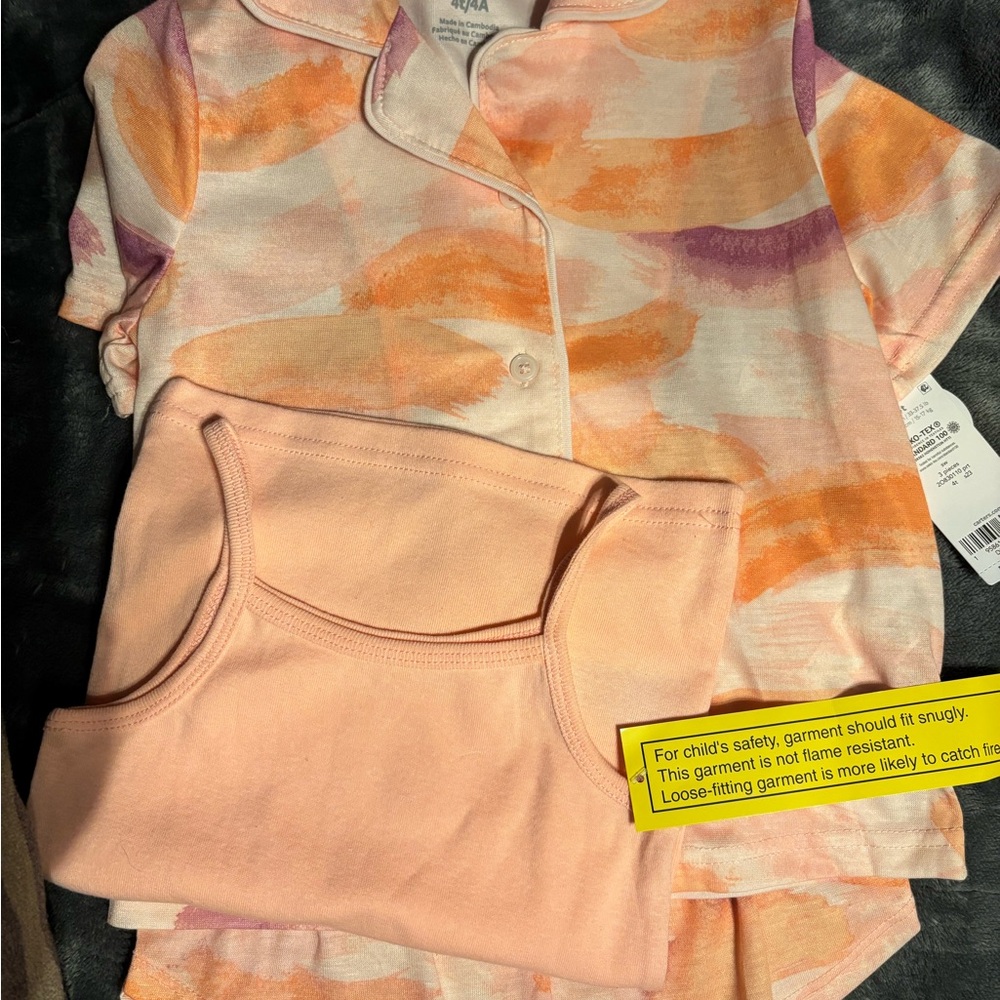 NWT 3 piece set Carter’s Colorful Brushstroke PJ’s Shirt, tank, shorts